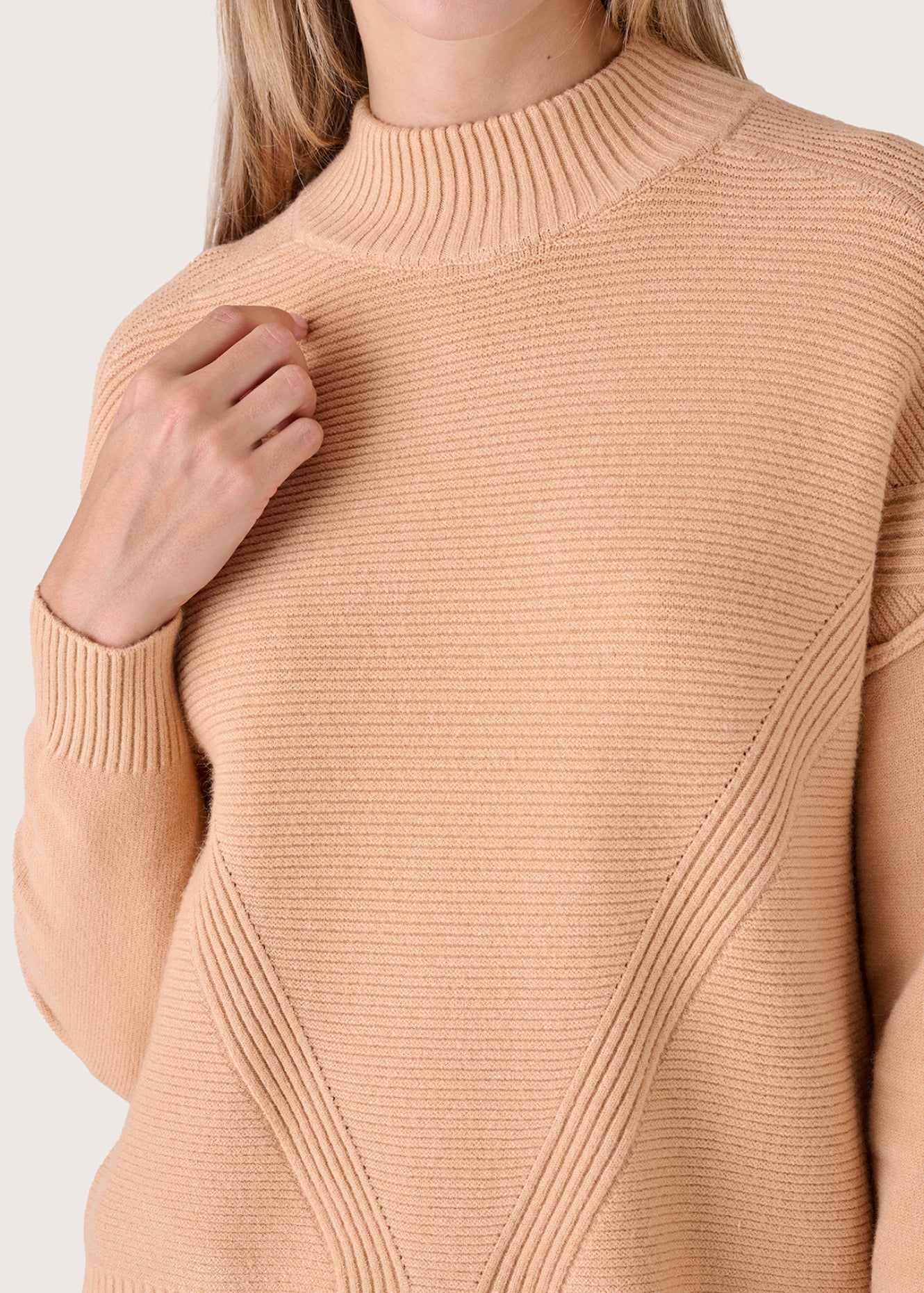 Maglia Murakami a collo alto