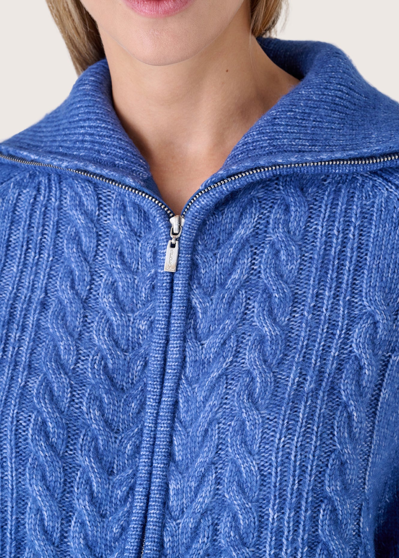 Cardigan Cliff con collo alto