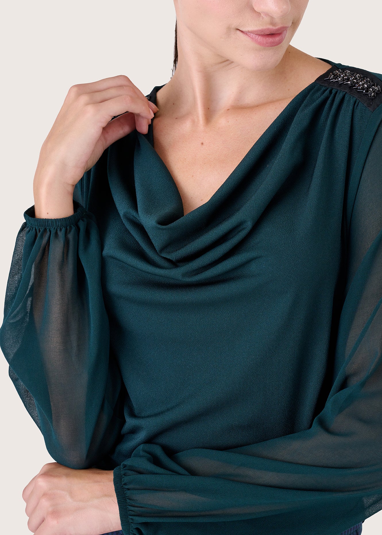 Blusa Super scollo ad anello