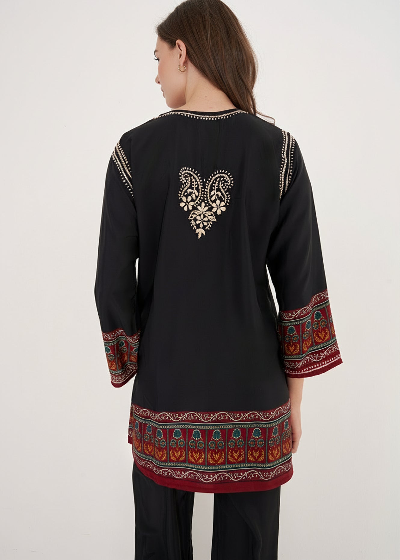 Blusa Blurta Fantasia Con Ricamo