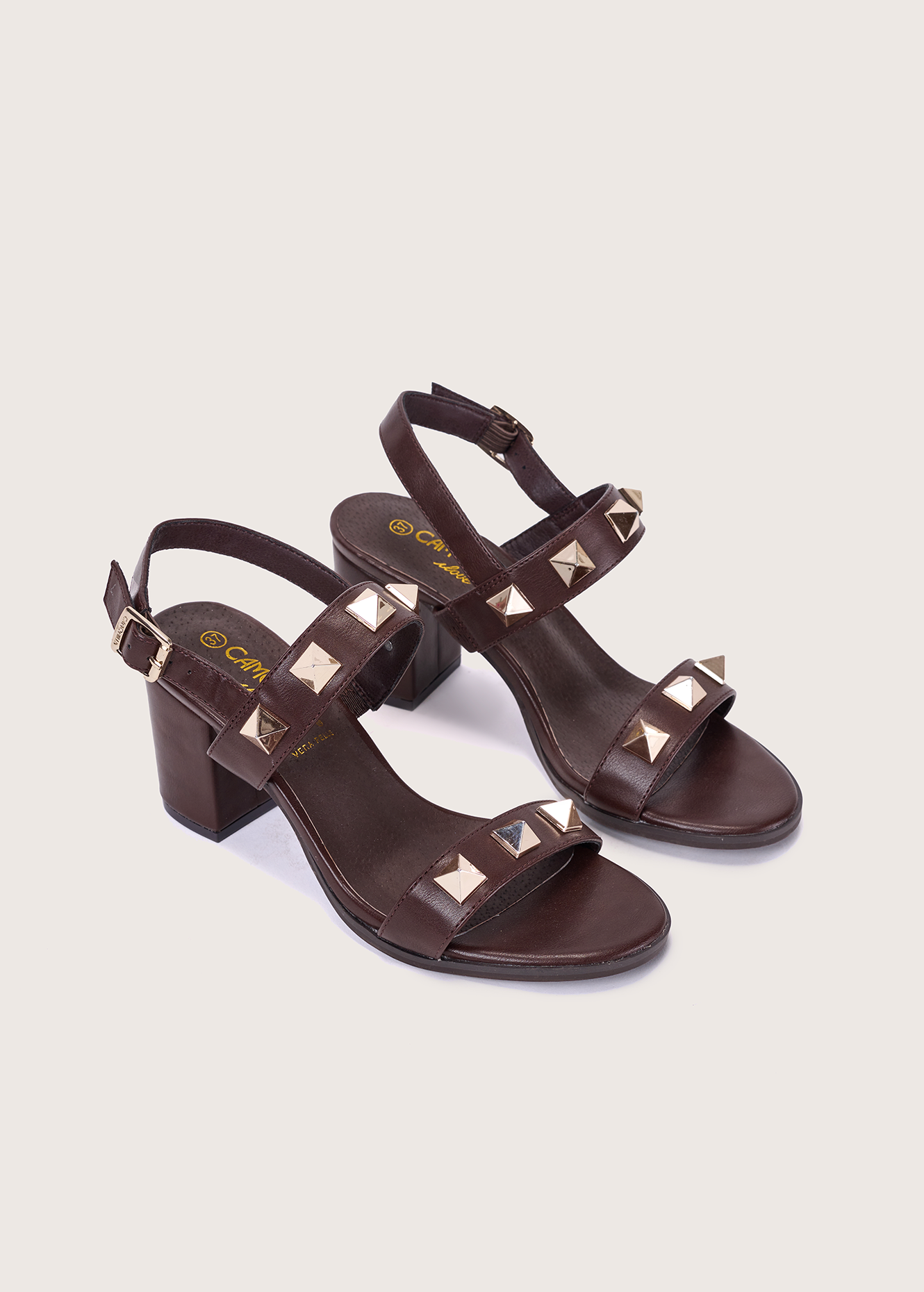 Sandalo con borchie Surly