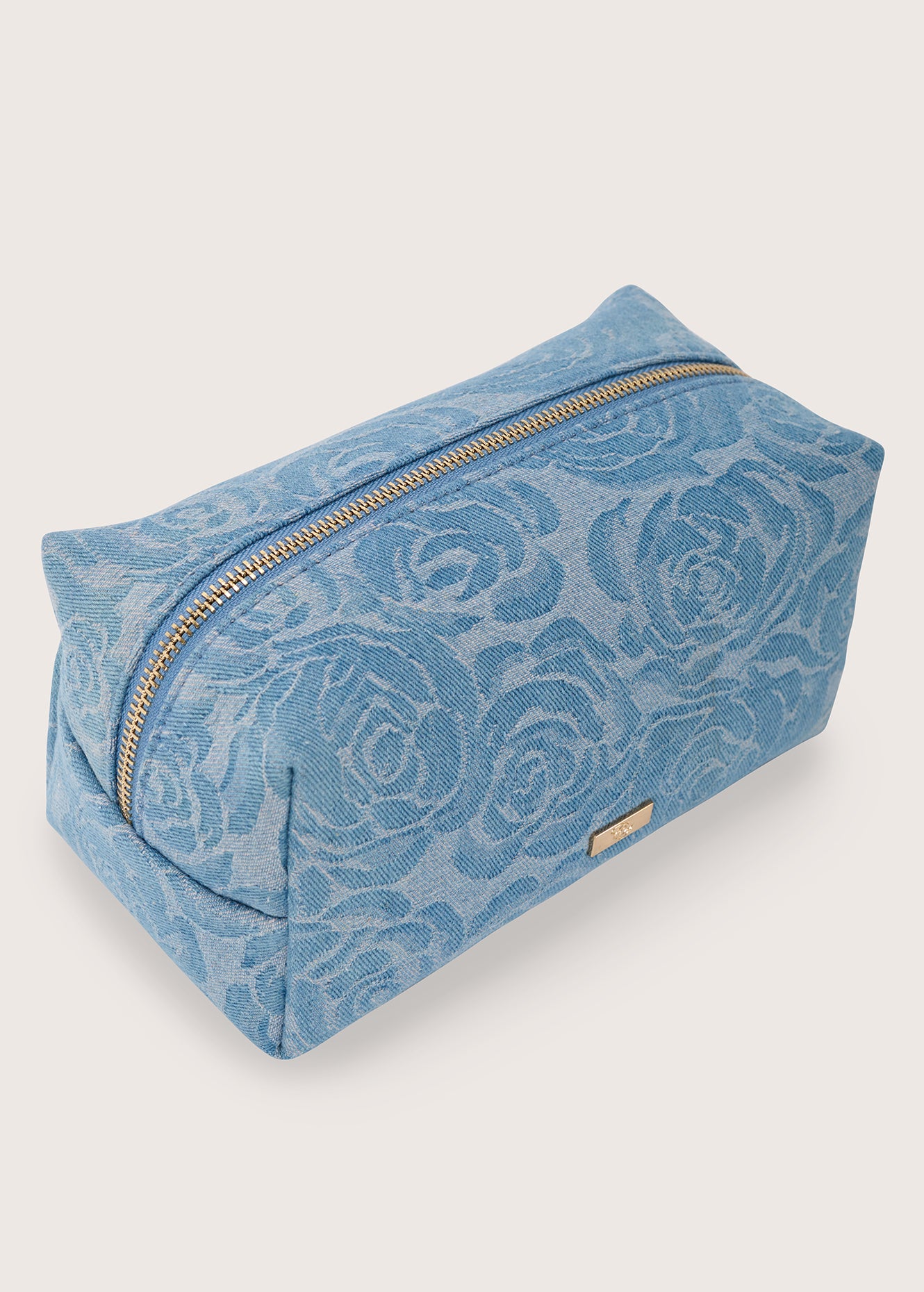 Beauty Bruse in denim