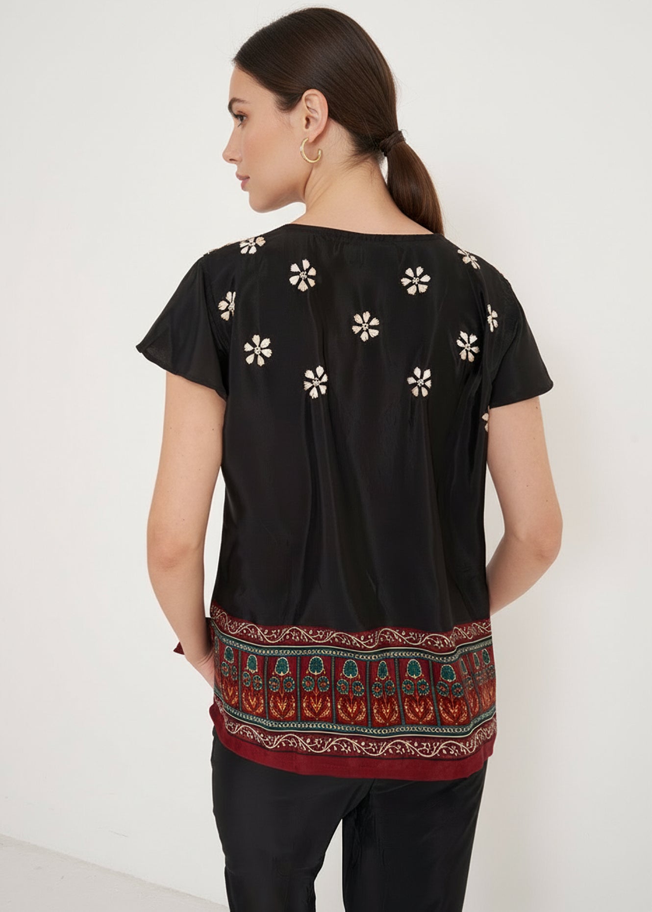 Blusa Bard Fantasia Con Ricamo