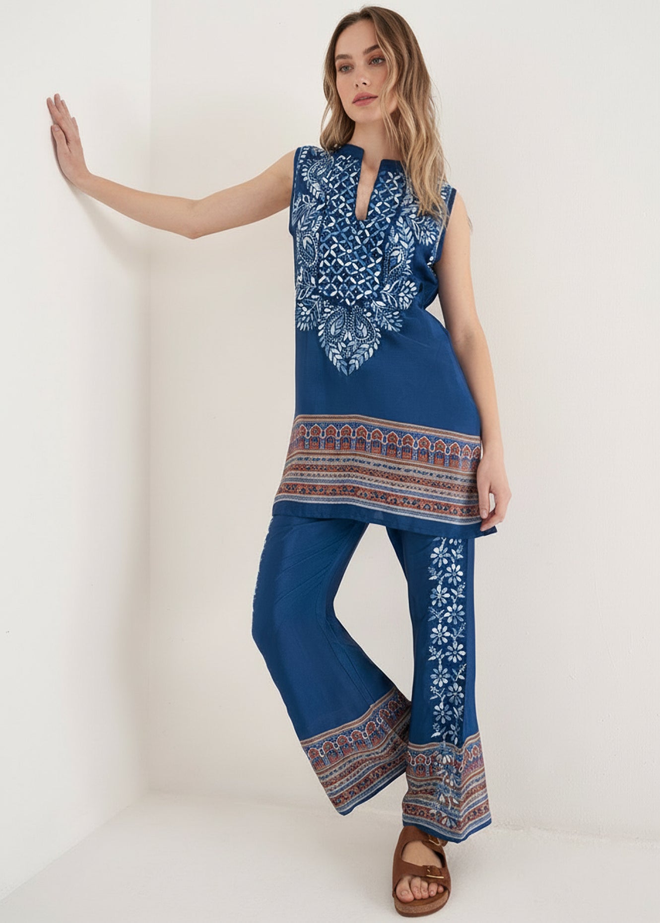 Blusa Bazar con collo alla coreana